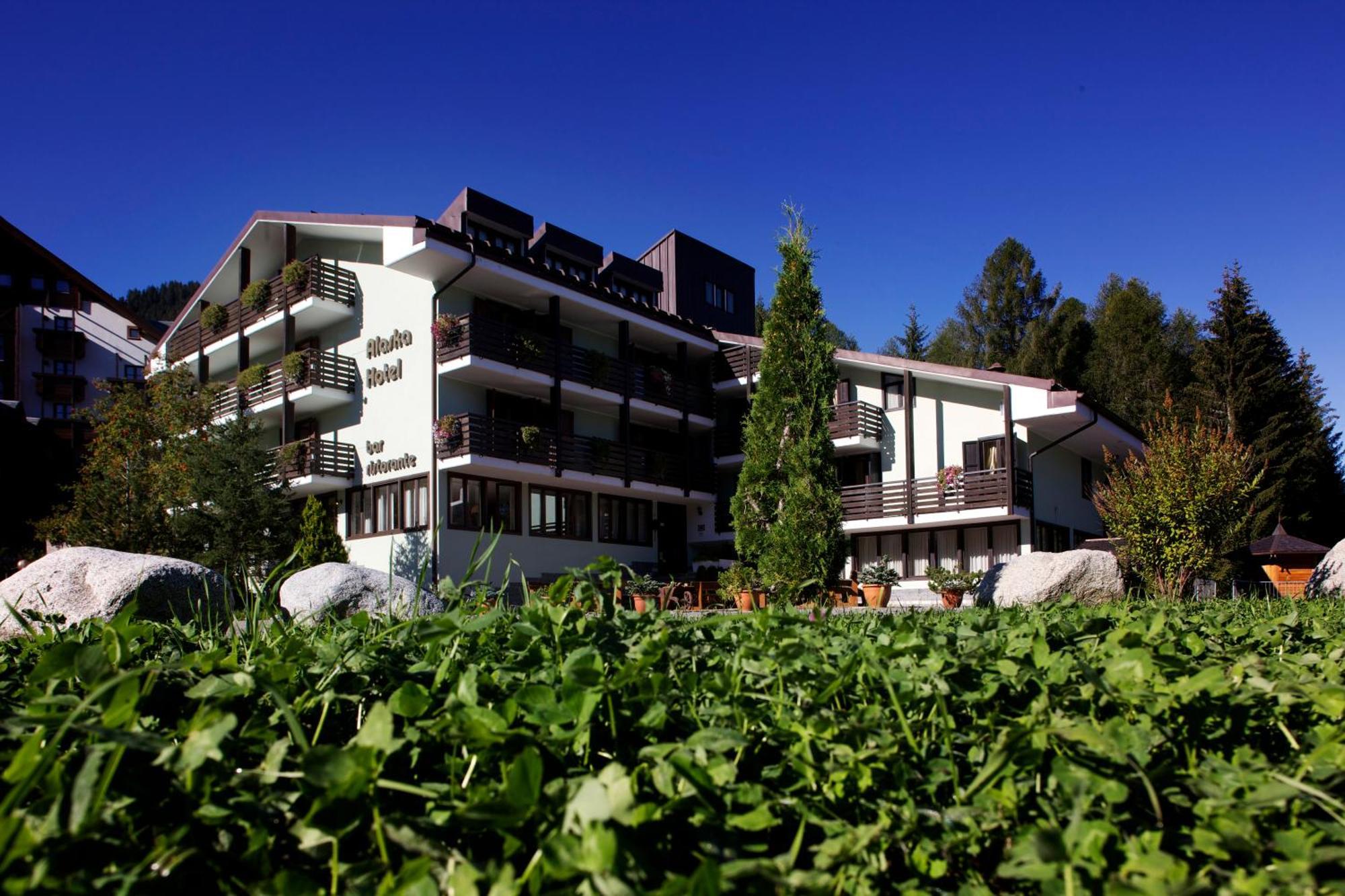 Hotel Alaska Folgarida Exteriör bild