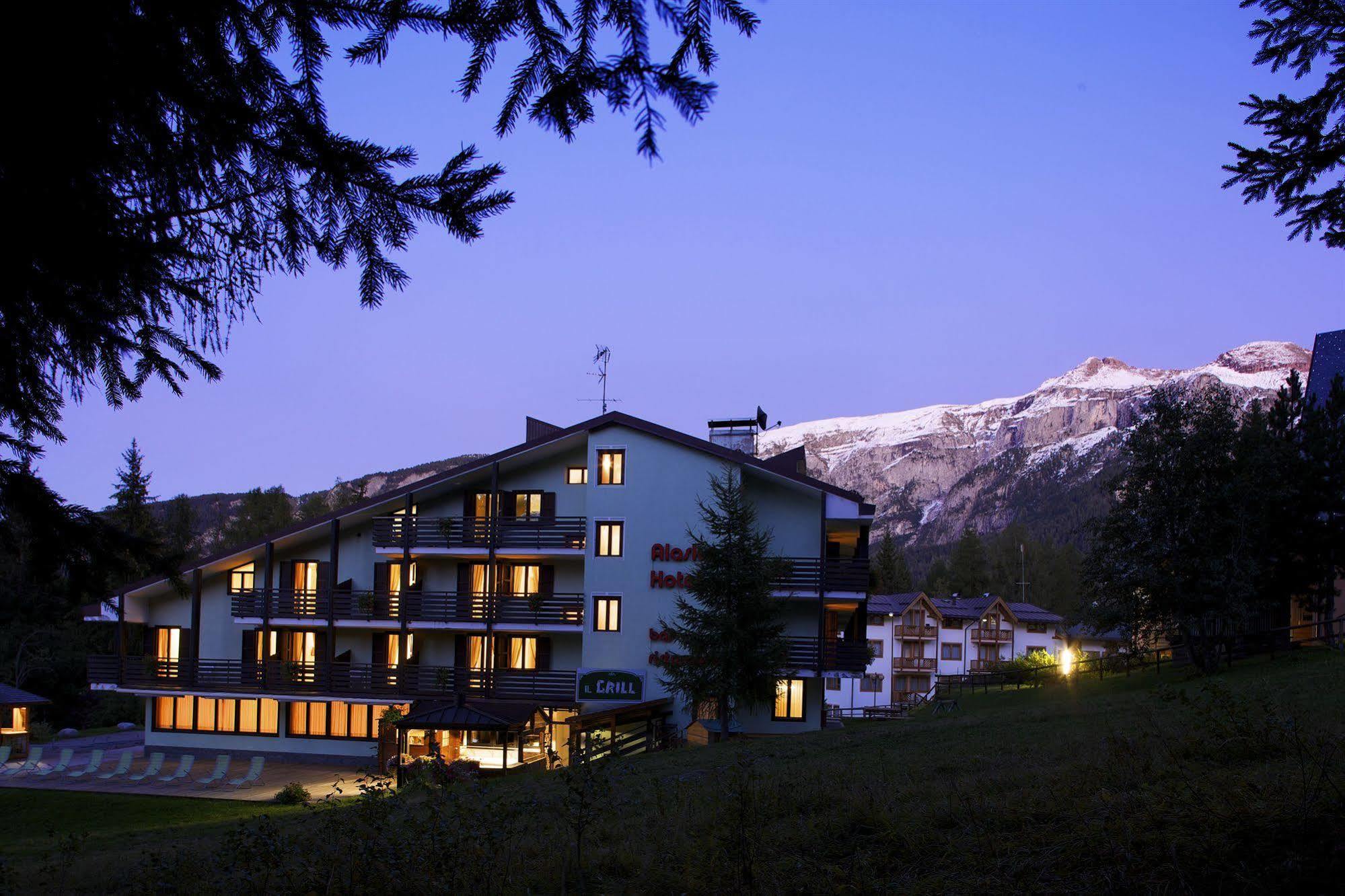 Hotel Alaska Folgarida Exteriör bild