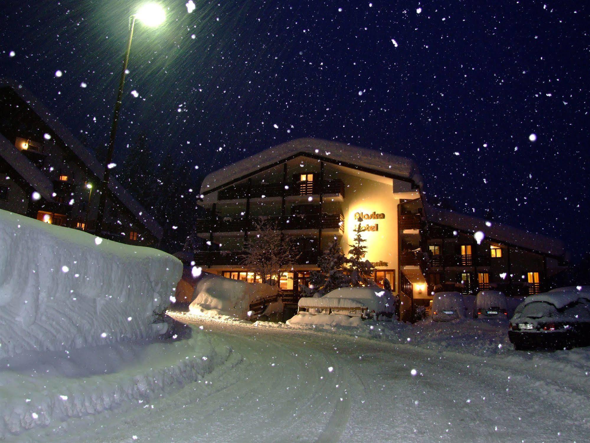 Hotel Alaska Folgarida Exteriör bild